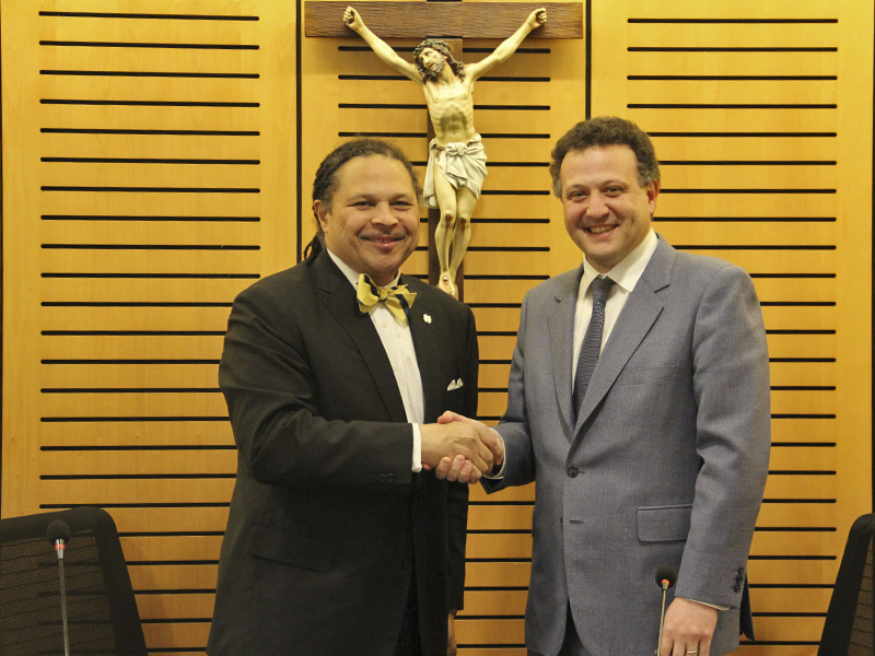 Visita_Marcus_Cole_DerechoUC_2