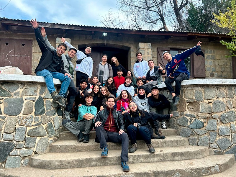 30_estudiantes_de_Derecho_UC_participaron_en_las_tradicionales_Operaciones_Novatas_2024_web